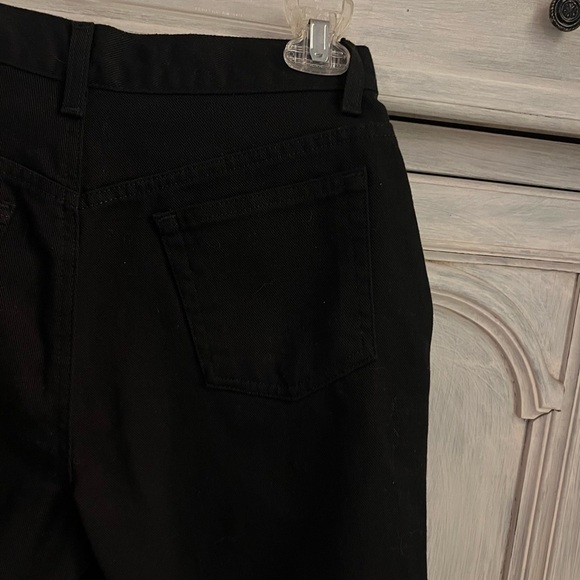 Vintage 90’s Liz Claiborne Black Denim Classic Fit Mom Shorts - Picture 9 of 9